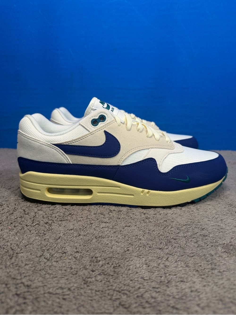 Nike
Air max 1
‘Athletic department’
Brand new